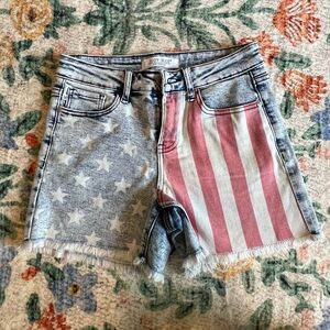 Never worn Judy Blue shorts